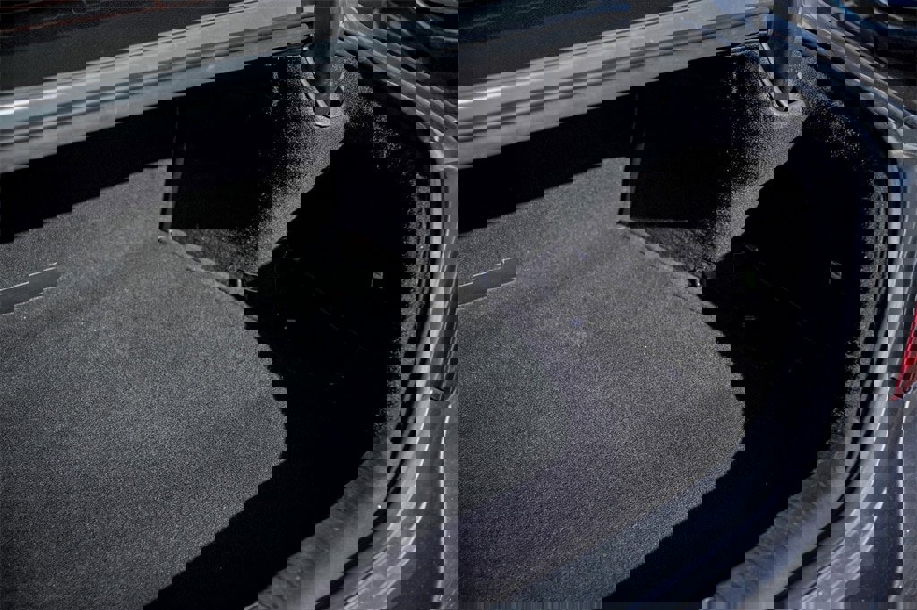 Used 2022 Genesis G70 3.3T image 36