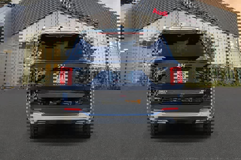 Used 2025 Kia Sorento SX Prestige image 3