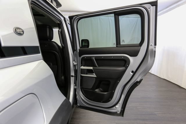 Used 2020 Land Rover Defender 110 SE AWD/4WD image 23