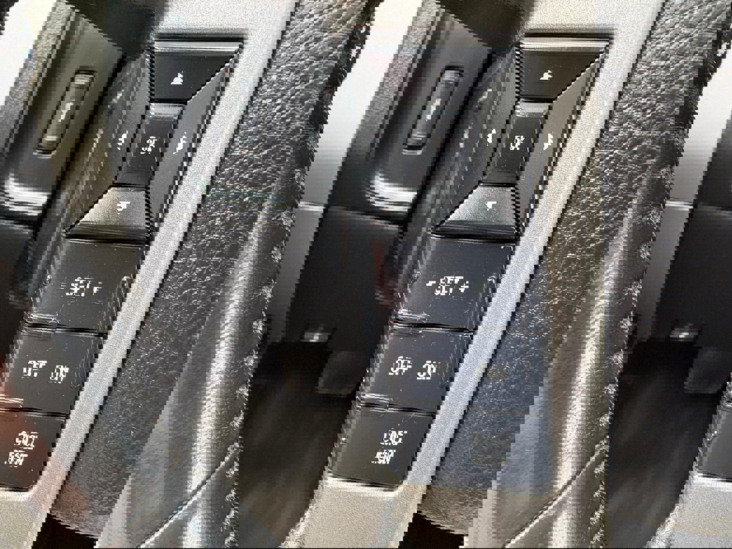 Used 2016 Ford Expedition Limited image 39