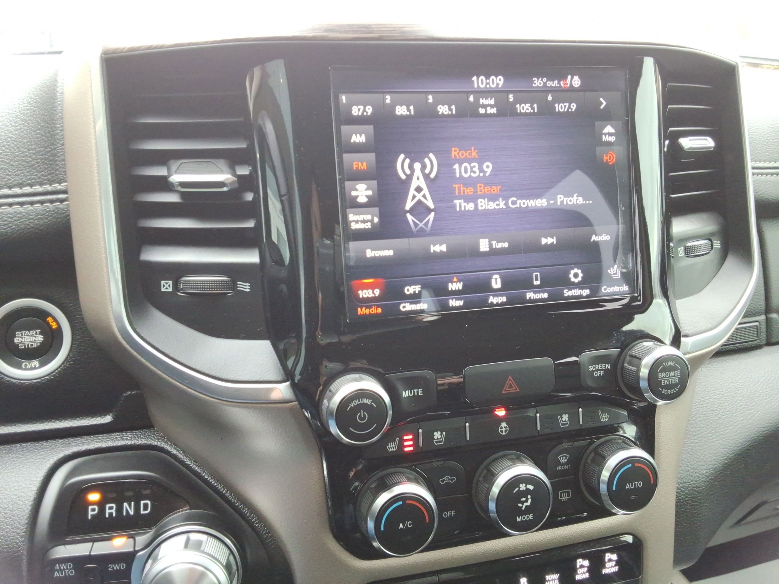 Used 2020 RAM 1500 Laramie AWD/4WD image 15
