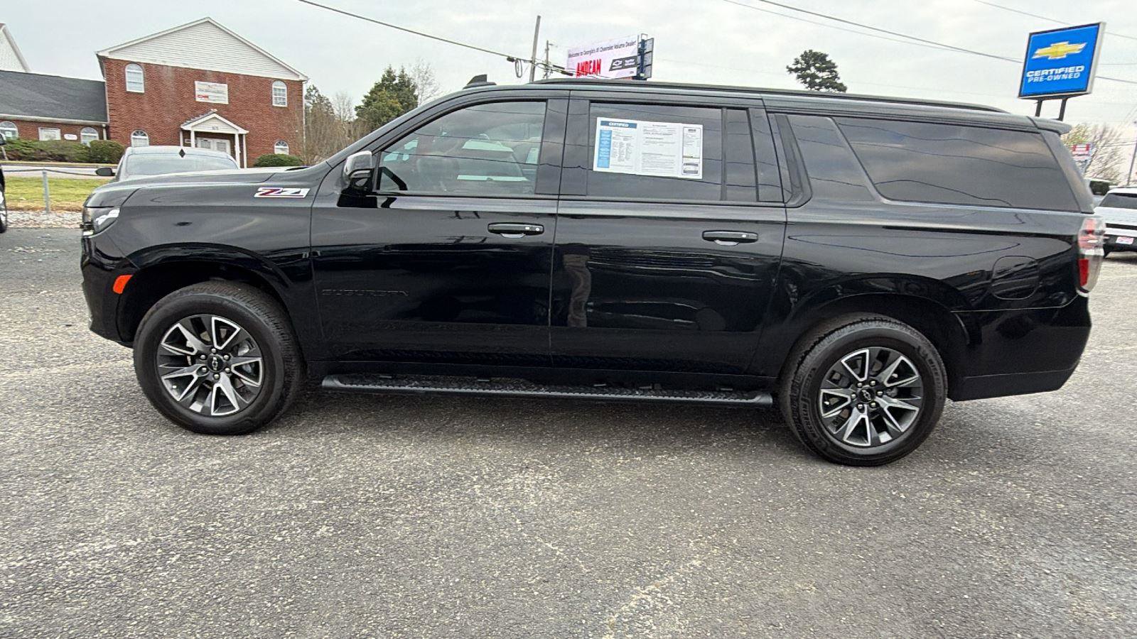 Certified 2024 Chevrolet Suburban Z71 w/ Luxury Package AWD/4WD image 8