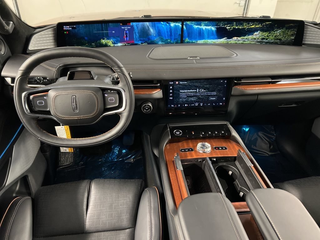 New 2026 Lincoln Navigator Black Label AWD/4WD image 8