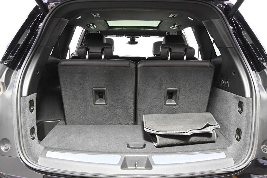 Certified 2025 Cadillac XT6 Sport w/ Technology Package image 18