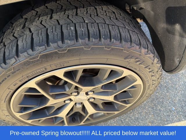 Used 2022 Jeep Grand Cherokee Summit AWD/4WD image 10