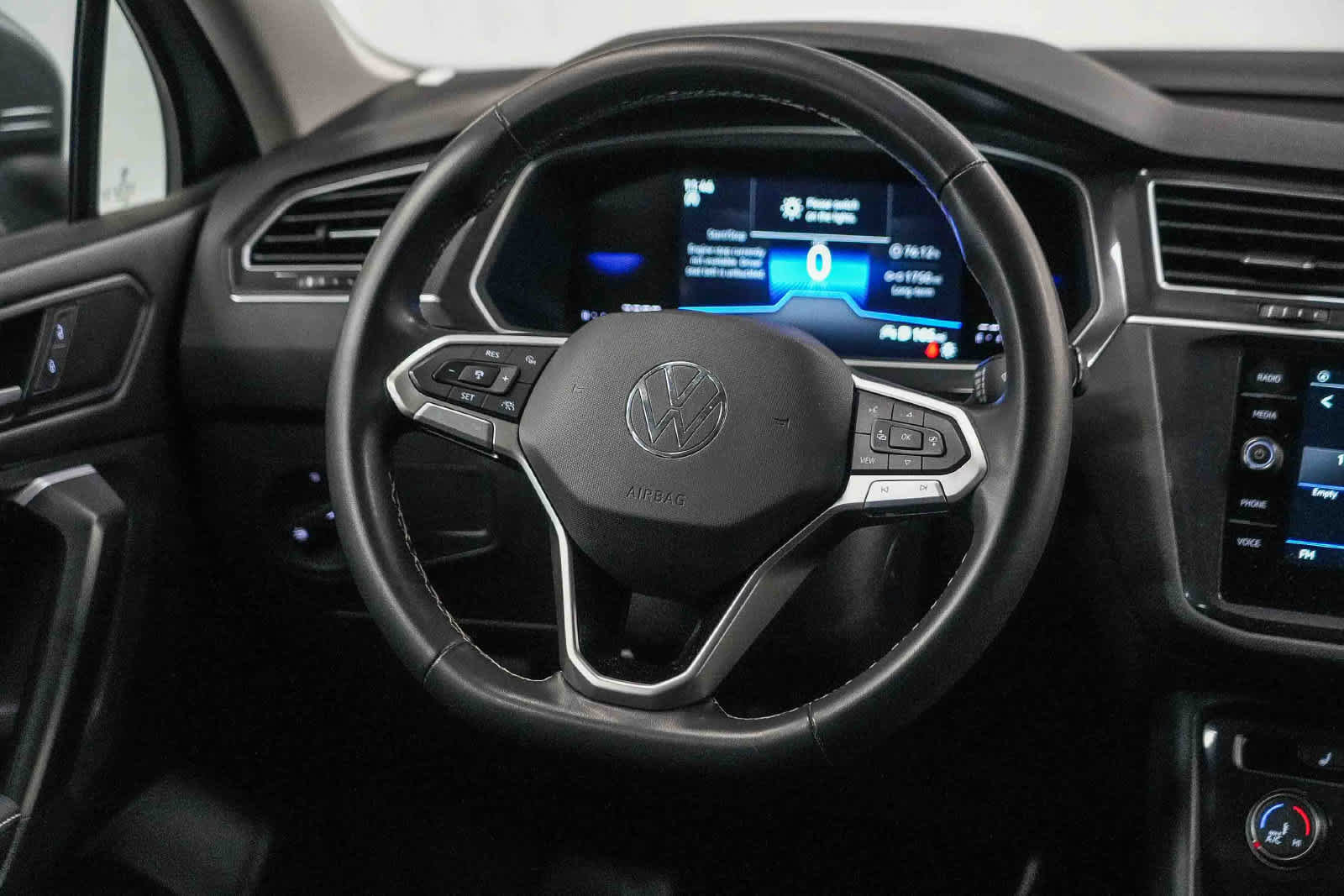Used 2024 Volkswagen Tiguan S FWD image 15