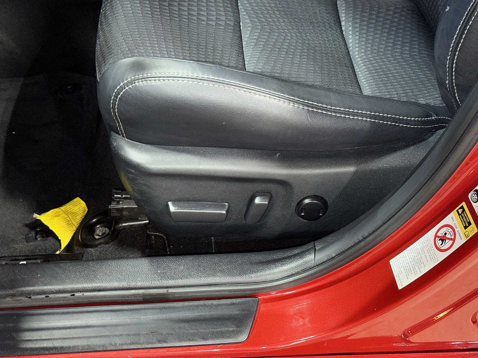 Used 2012 Toyota Camry SE FWD image 23