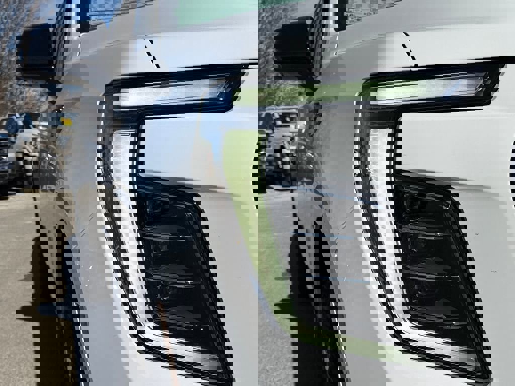 New 2026 GMC Yukon XL AT4 w/ AT4 Premium Plus Package image 11