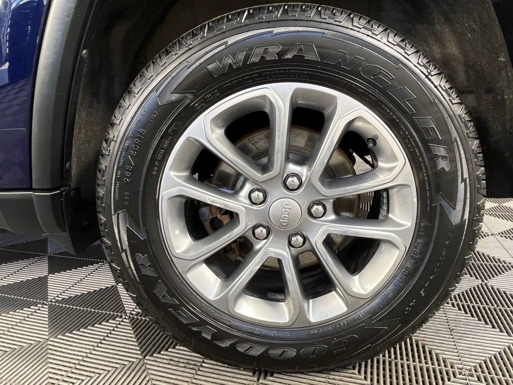 Used 2015 Jeep Grand Cherokee Limited AWD/4WD image 13