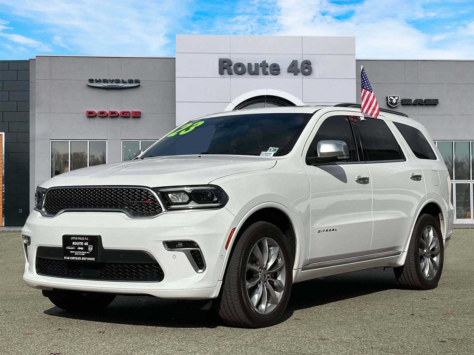 Used 2023 Dodge Durango Citadel image 2