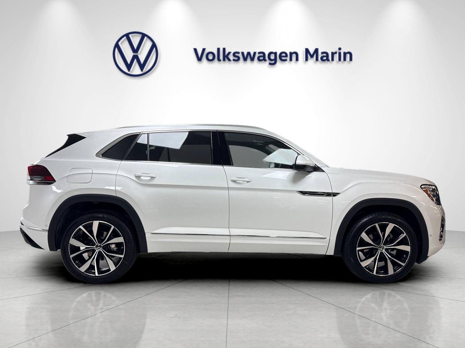 New 2026 Volkswagen Atlas Cross Sport SEL Premium R-Line AWD/4WD image 6