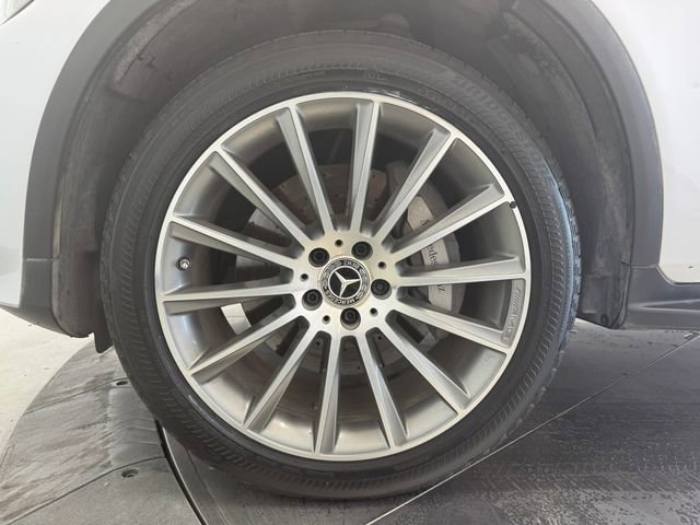 Used 2017 Mercedes-Benz GLC 300 4MATIC Coupe image 9