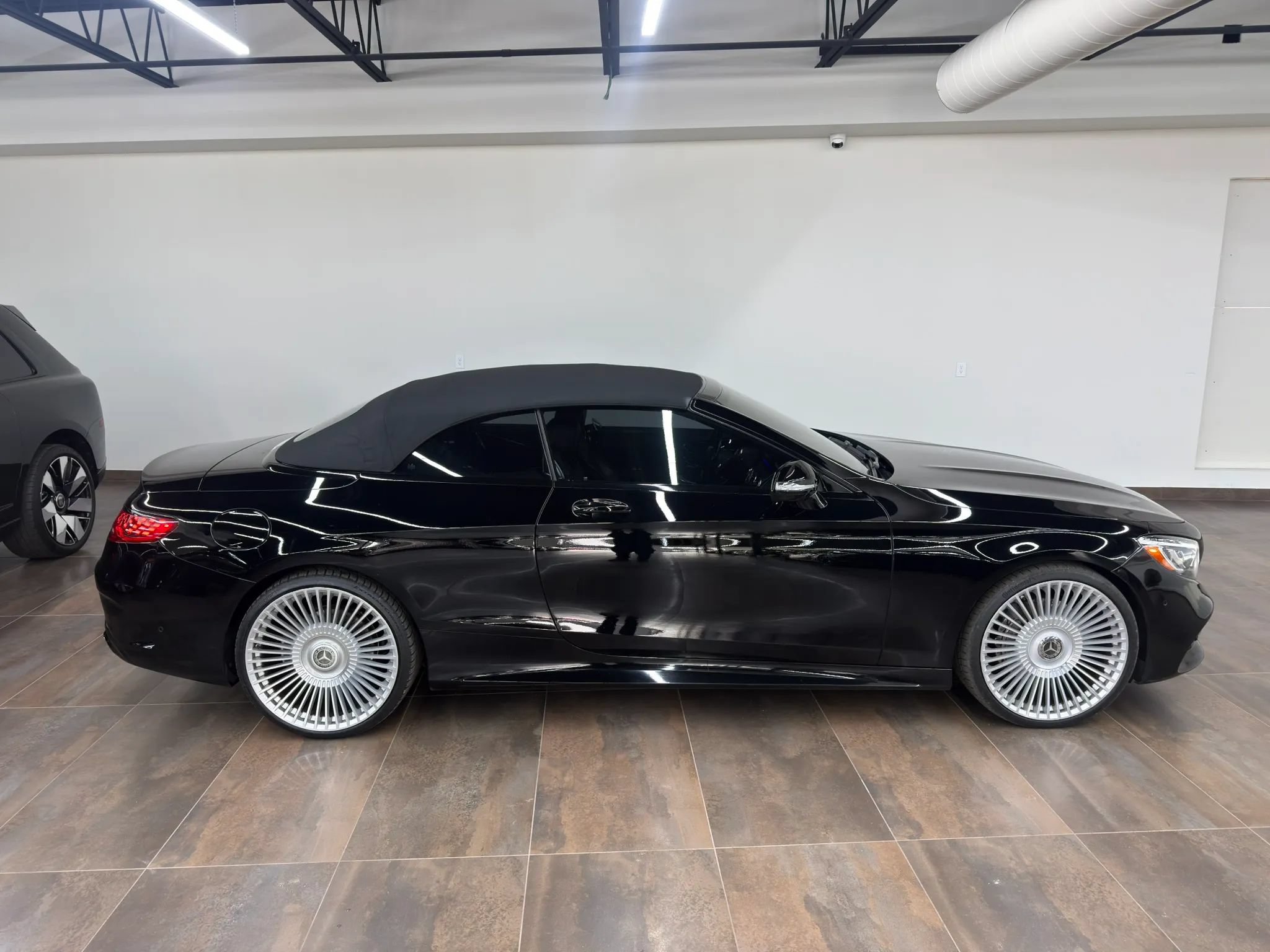 Used 2019 Mercedes-Benz S 560 Cabriolet image 17