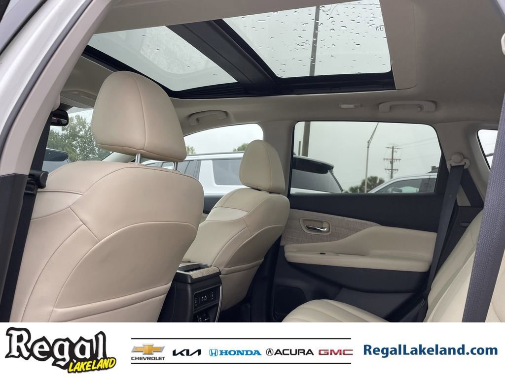 Used 2021 Nissan Murano SL w/ SL Moonroof Package image 16