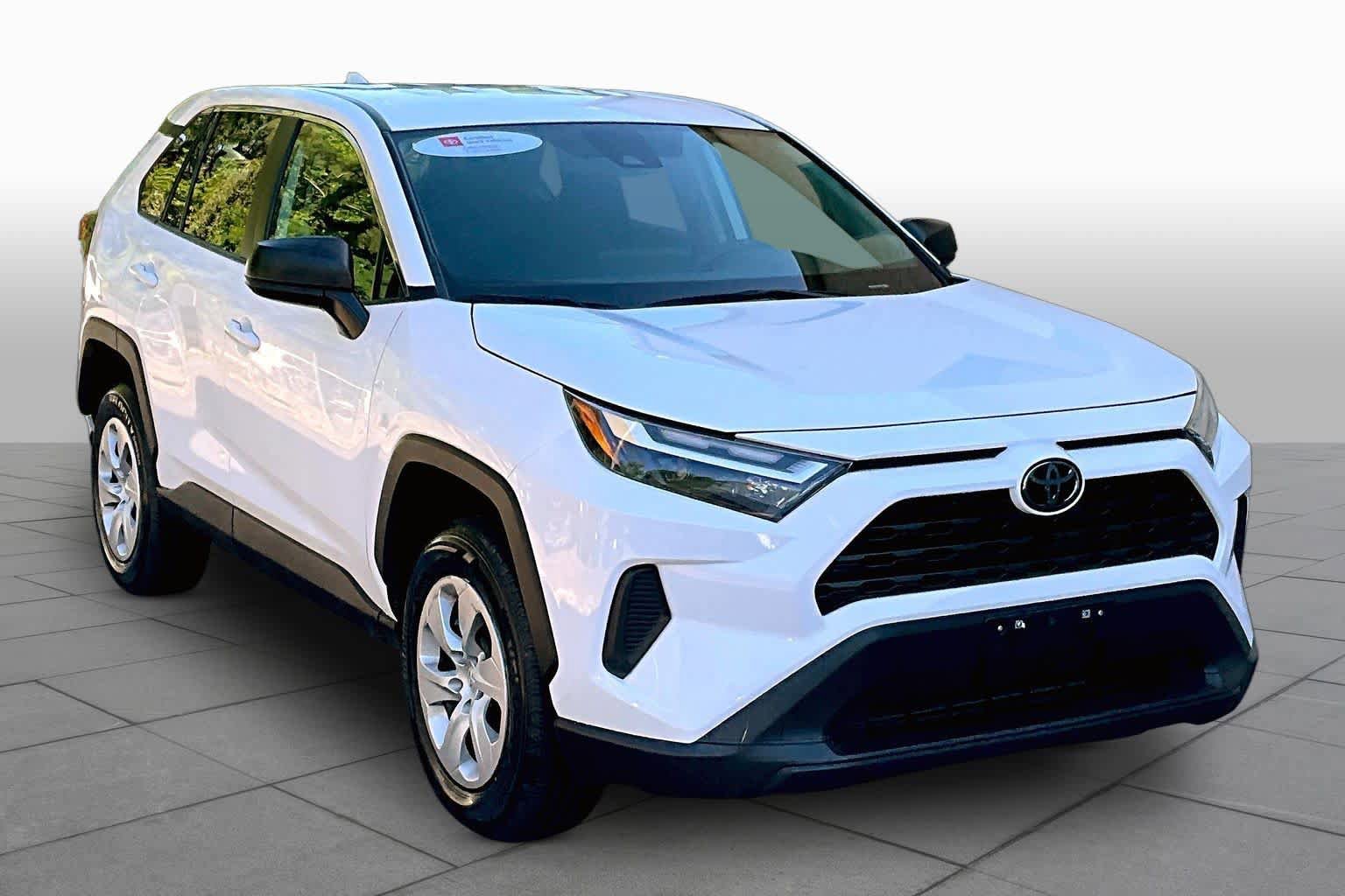 Certified 2024 Toyota RAV4 LE AWD/4WD image 3