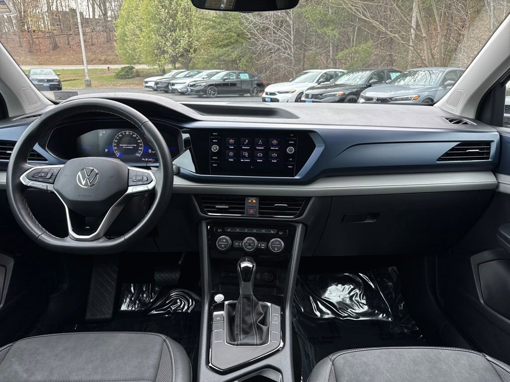Used 2024 Volkswagen Taos SE image 22
