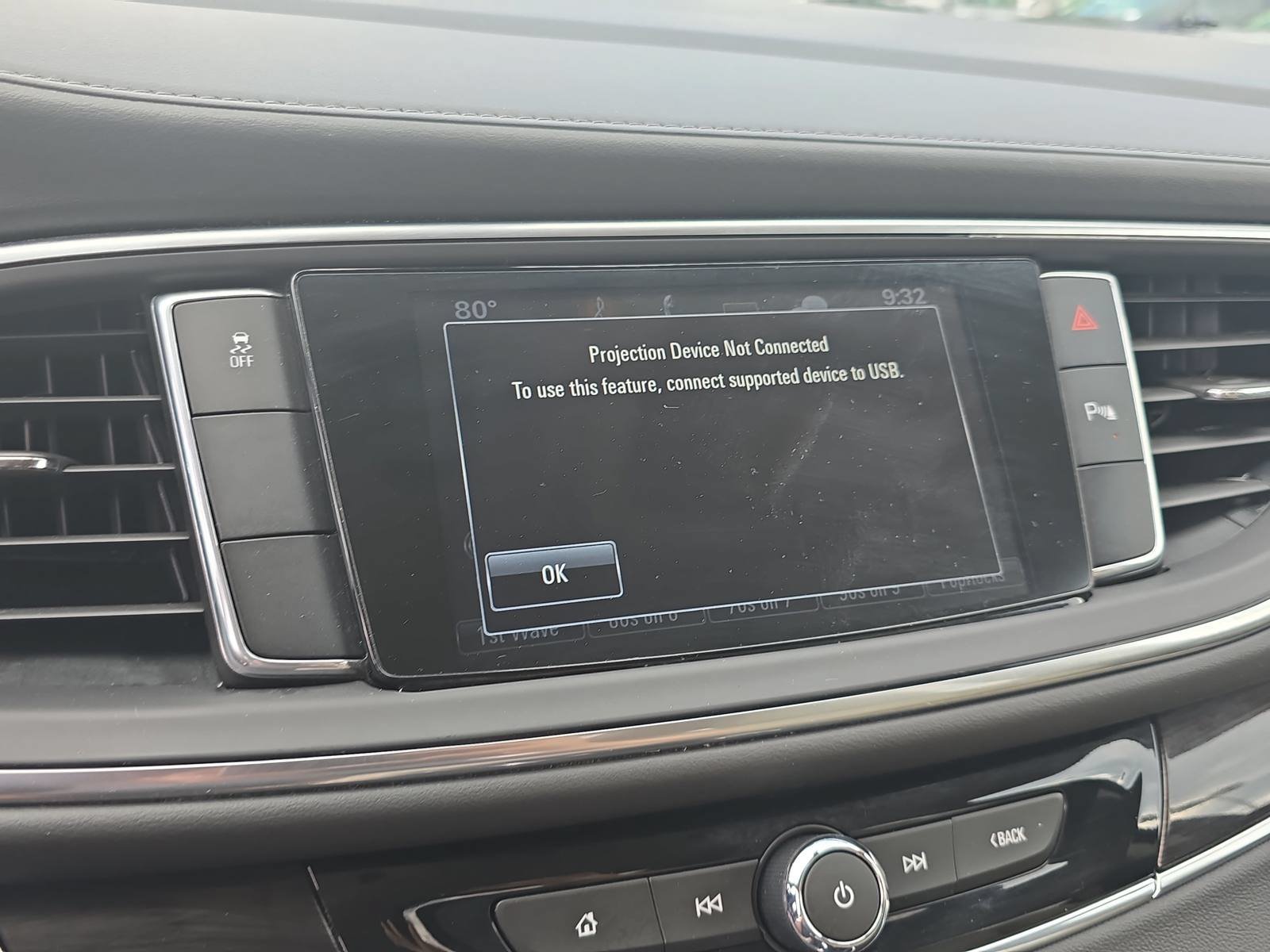 Used 2019 Buick Enclave Essence FWD image 24