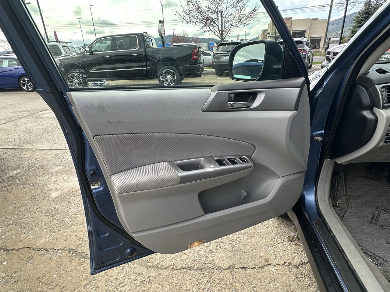 Used 2010 Subaru Forester 2.5X Premium AWD/4WD image 16