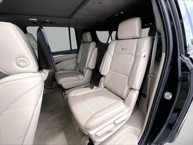 Used 2025 Cadillac Escalade ESV Sport Platinum AWD/4WD image 28
