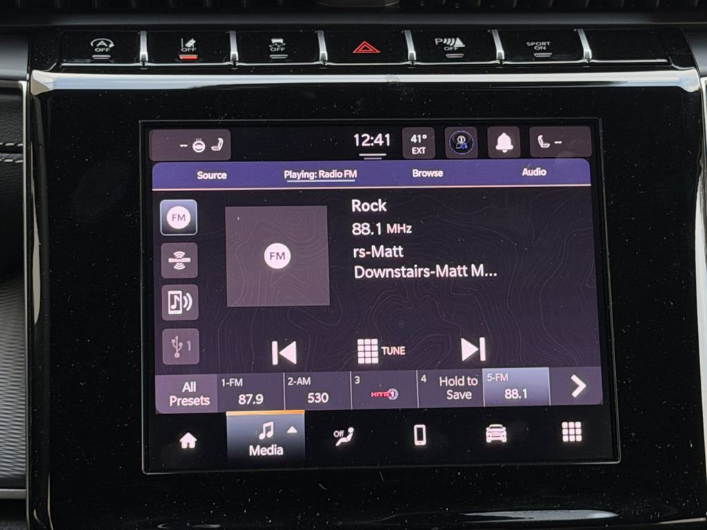 New 2025 Jeep Grand Cherokee L Altitude image 15