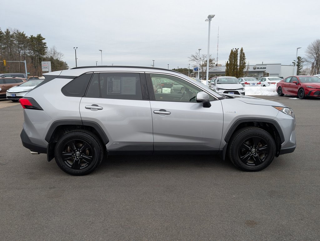 Used 2019 Toyota RAV4 XLE w/ Convenience Package image 6