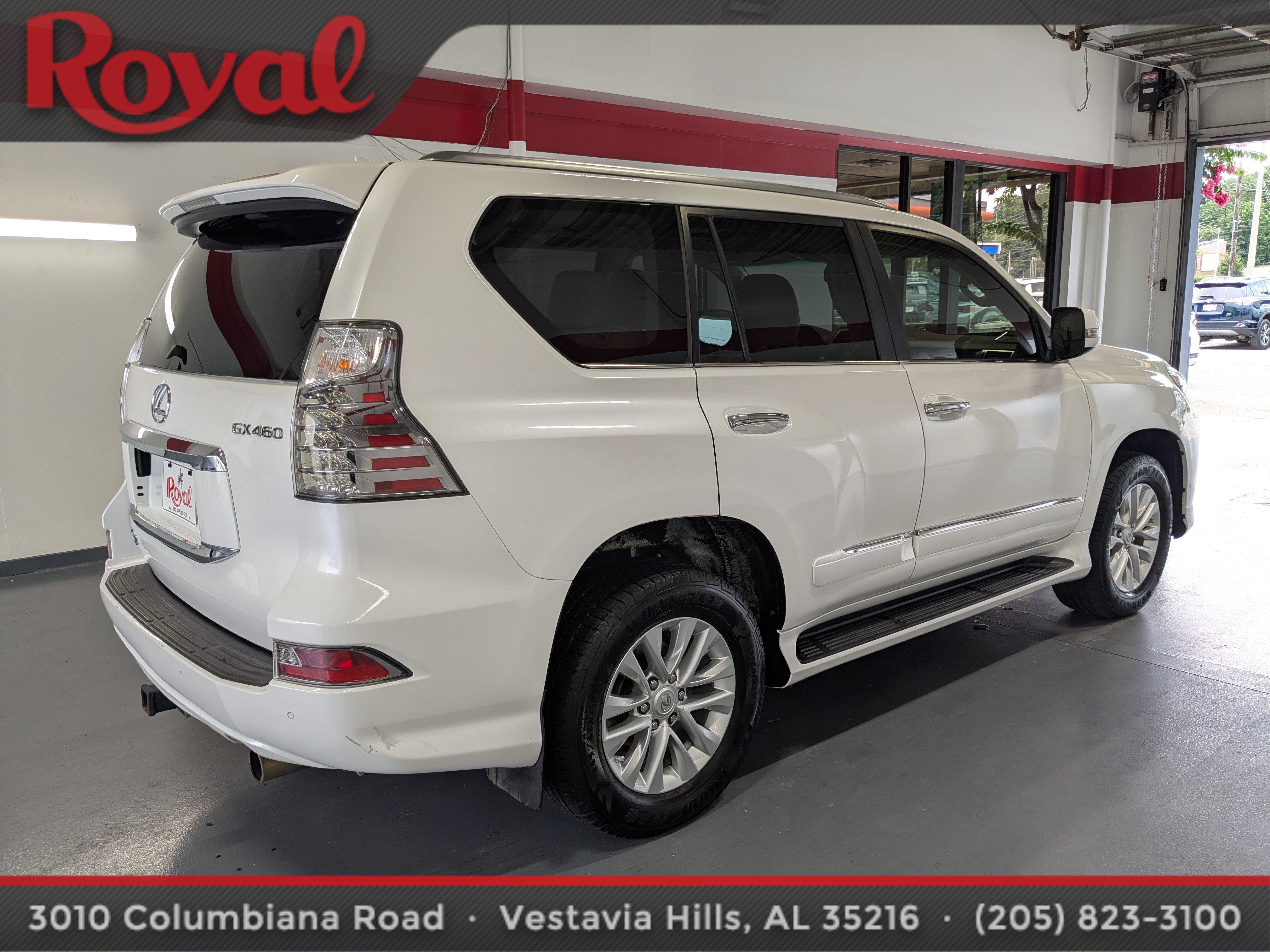 Used 2017 Lexus GX 460 Premium w/ Premium Package AWD/4WD image 4