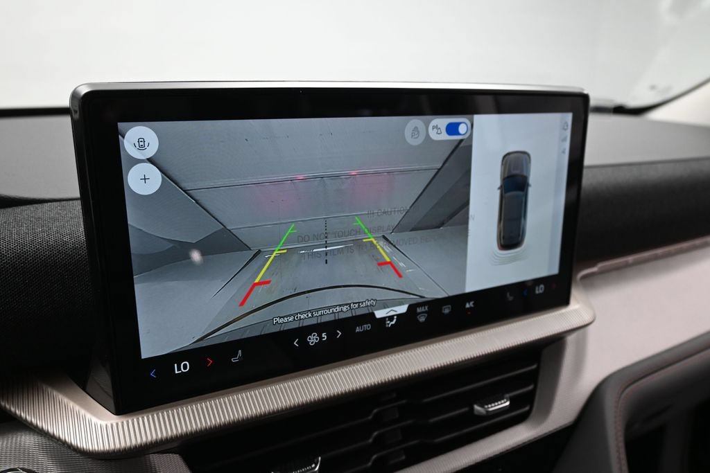 New 2026 Ford Explorer Active RWD image 14