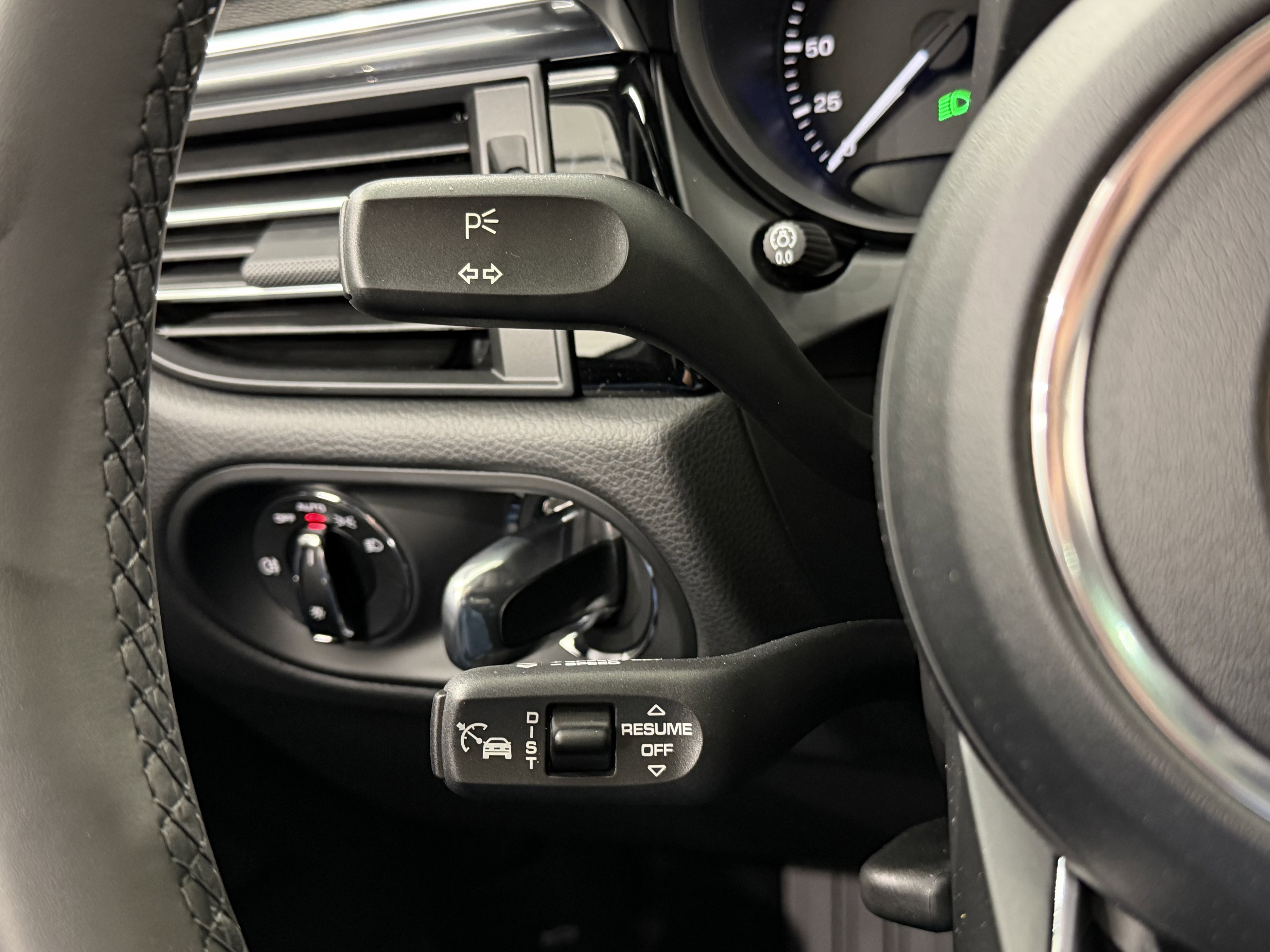 New 2026 Porsche Macan image 43