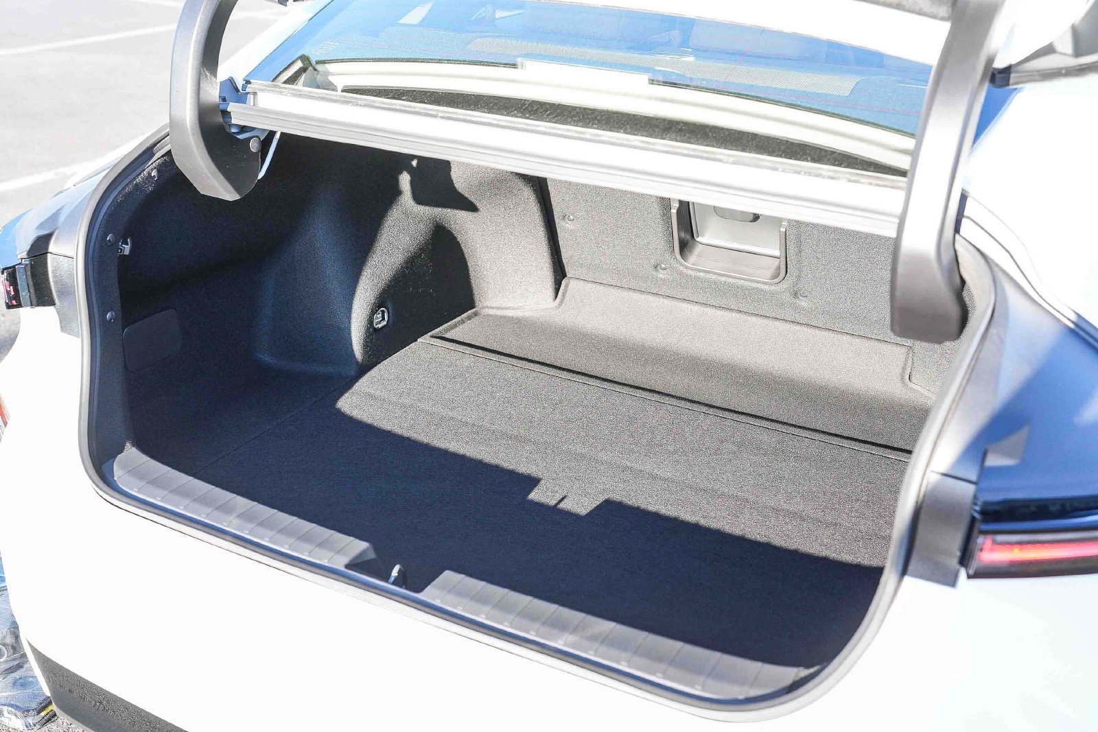 New 2026 Lexus ES 350e w/ Convenience Package FWD image 14