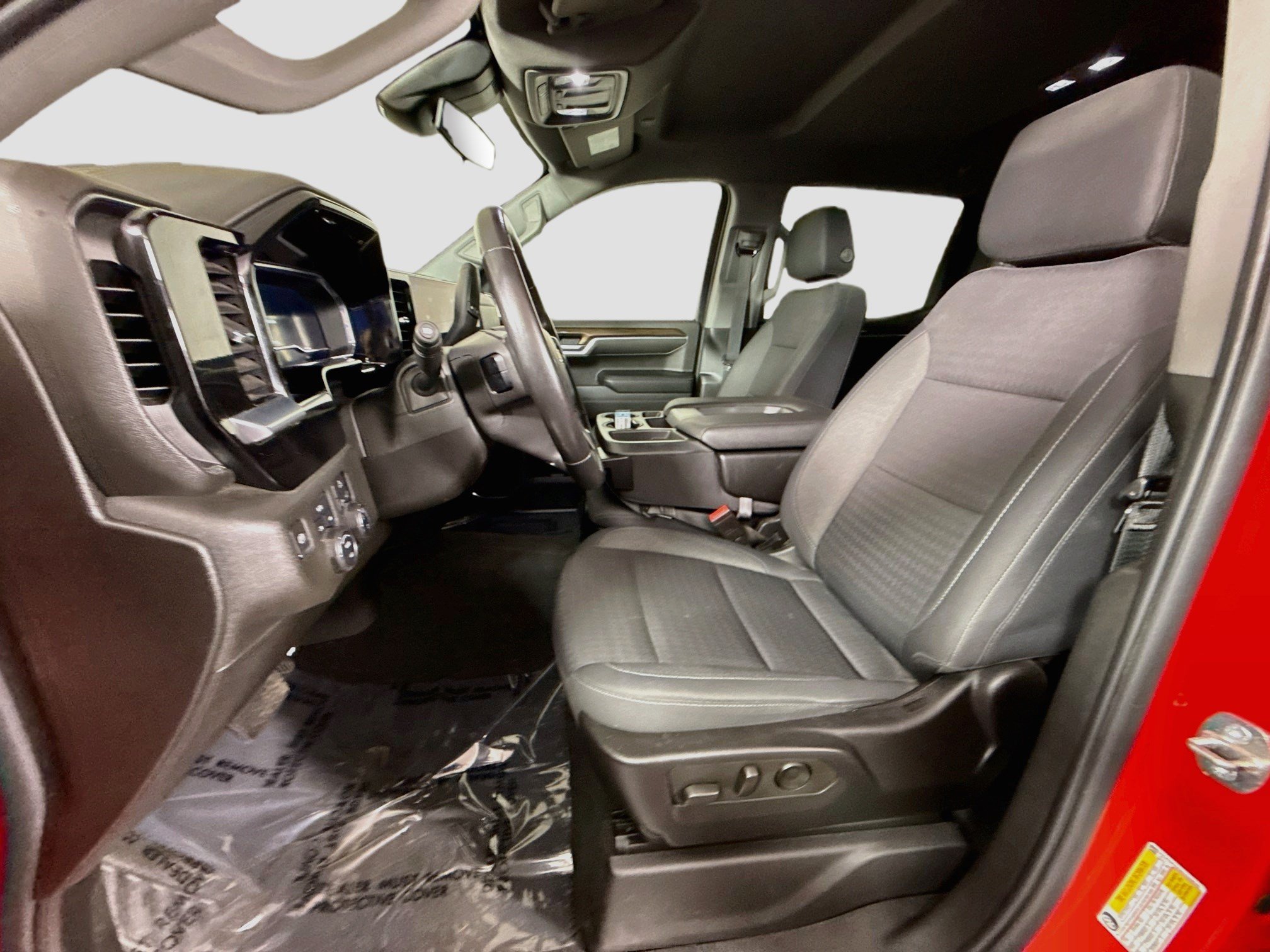 Used 2022 Chevrolet Silverado 1500 LT AWD/4WD image 21