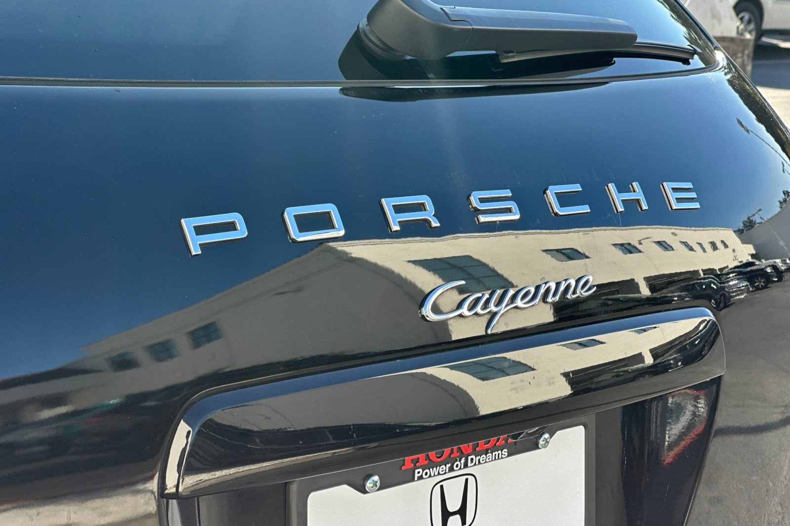 Used 2014 Porsche Cayenne Platinum Edition image 20