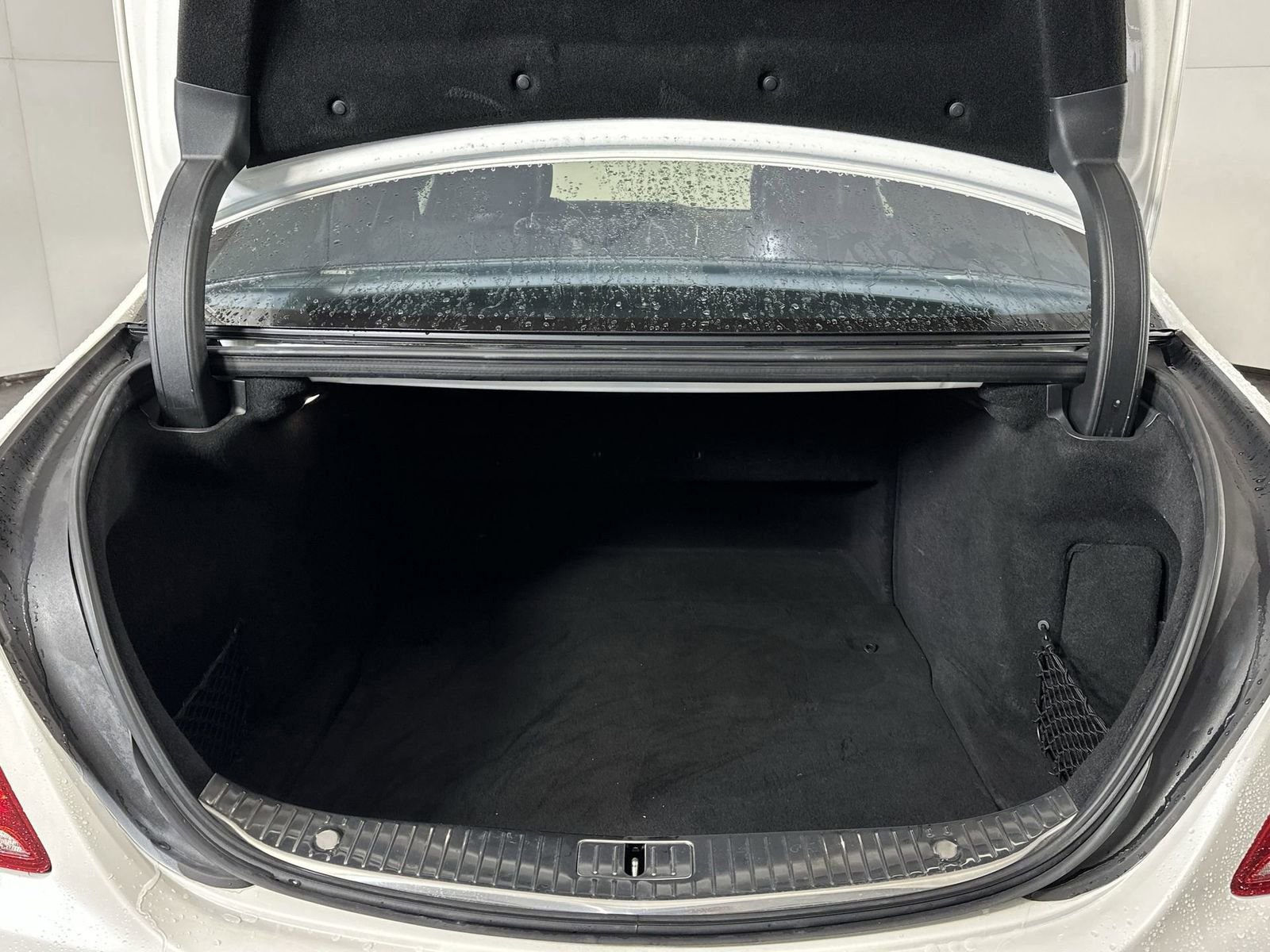 Used 2017 Mercedes-Benz S 550 Sedan image 25