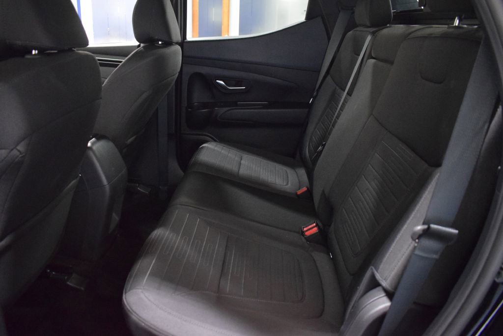 Used 2022 Hyundai Santa Cruz SEL w/ Activity Package image 12