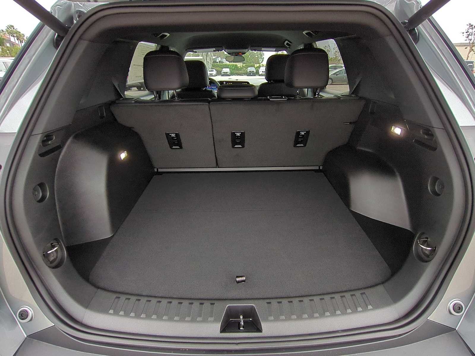 Used 2026 Chevrolet Equinox LT w/ Convenience Package II FWD image 25