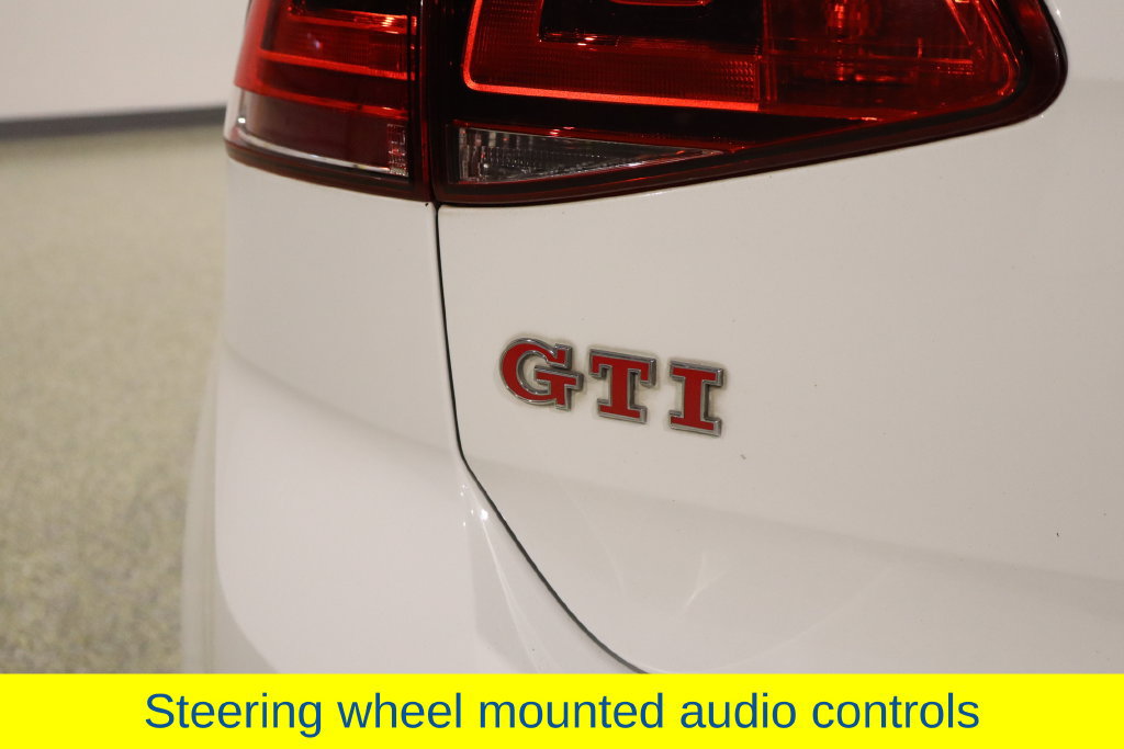 Used 2017 Volkswagen GTI SE FWD image 16