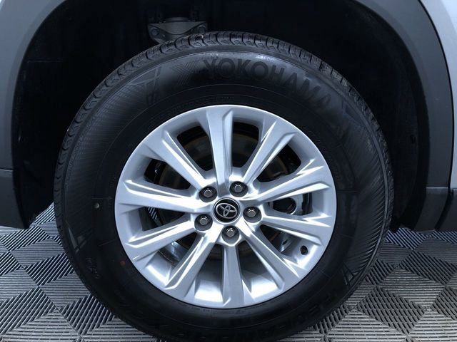 Used 2025 Toyota Grand Highlander AWD image 19