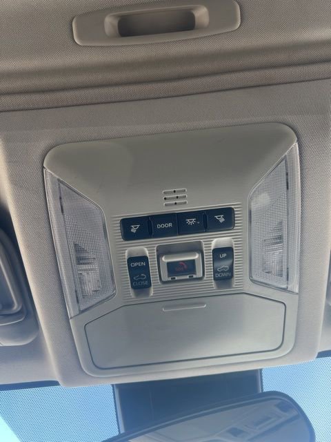 Used 2021 Toyota RAV4 XLE w/ Convenience Package image 19