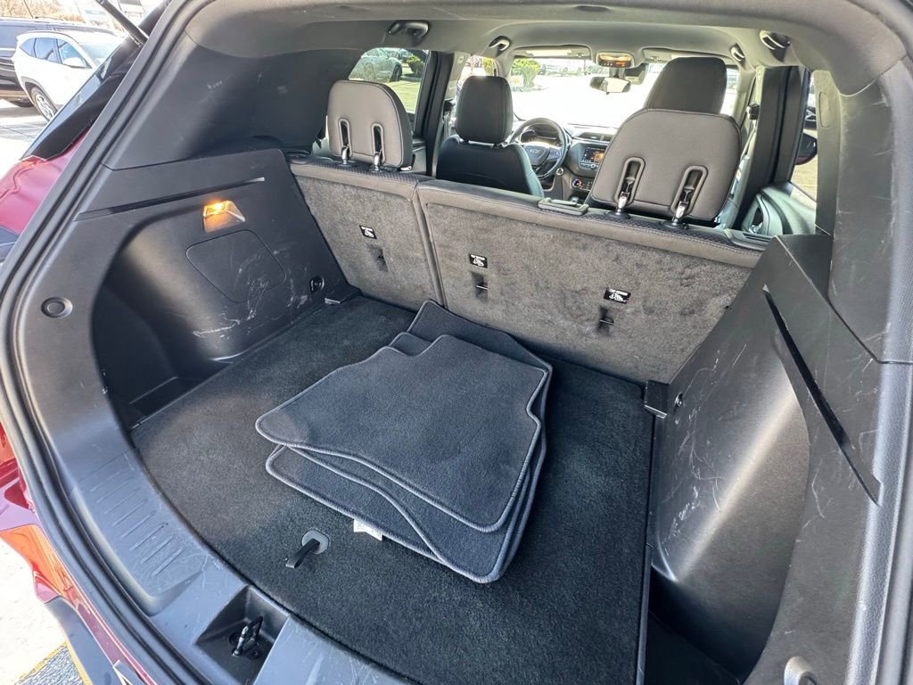 Used 2023 Chevrolet TrailBlazer RS image 34