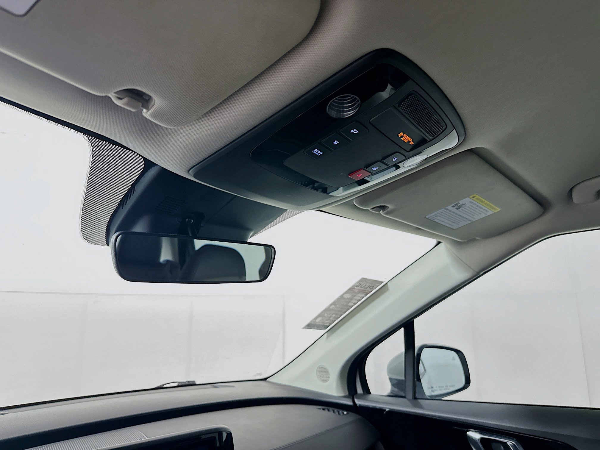 Used 2024 Kia Carnival EX FWD image 18
