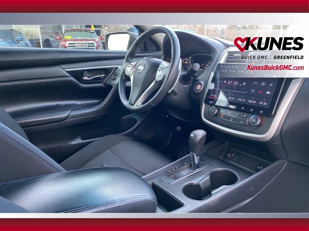 Used 2017 Nissan Altima 2.5 SR w/ Midnight Edition Package image 37