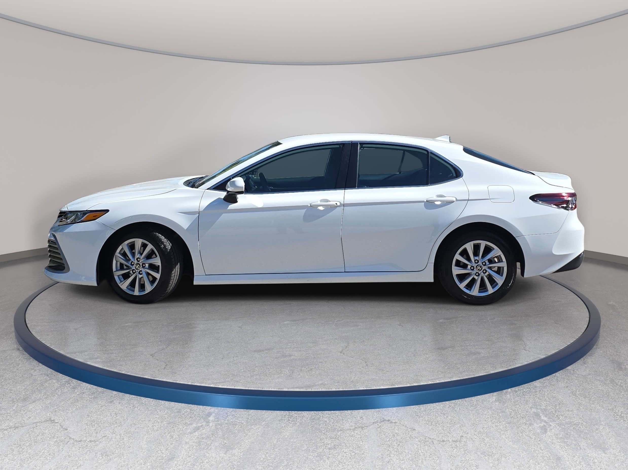 Used 2023 Toyota Camry LE FWD image 8