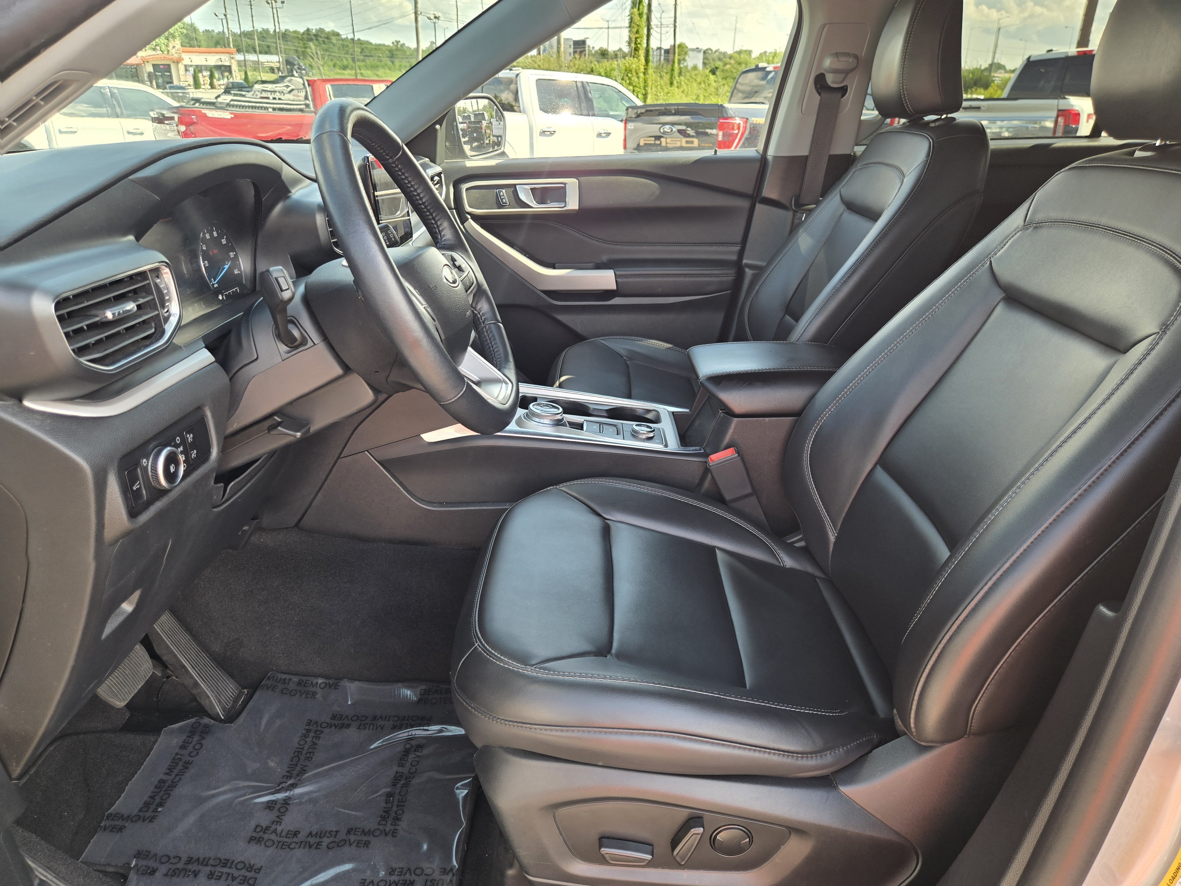 Certified 2023 Ford Explorer XLT w/ Equipment Group 202A AWD/4WD image 23