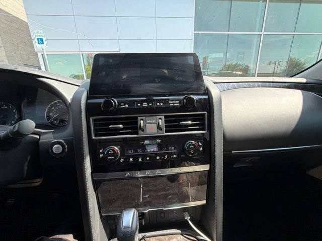 Used 2023 Nissan Armada Platinum w/ Captain's Chairs Package RWD image 4