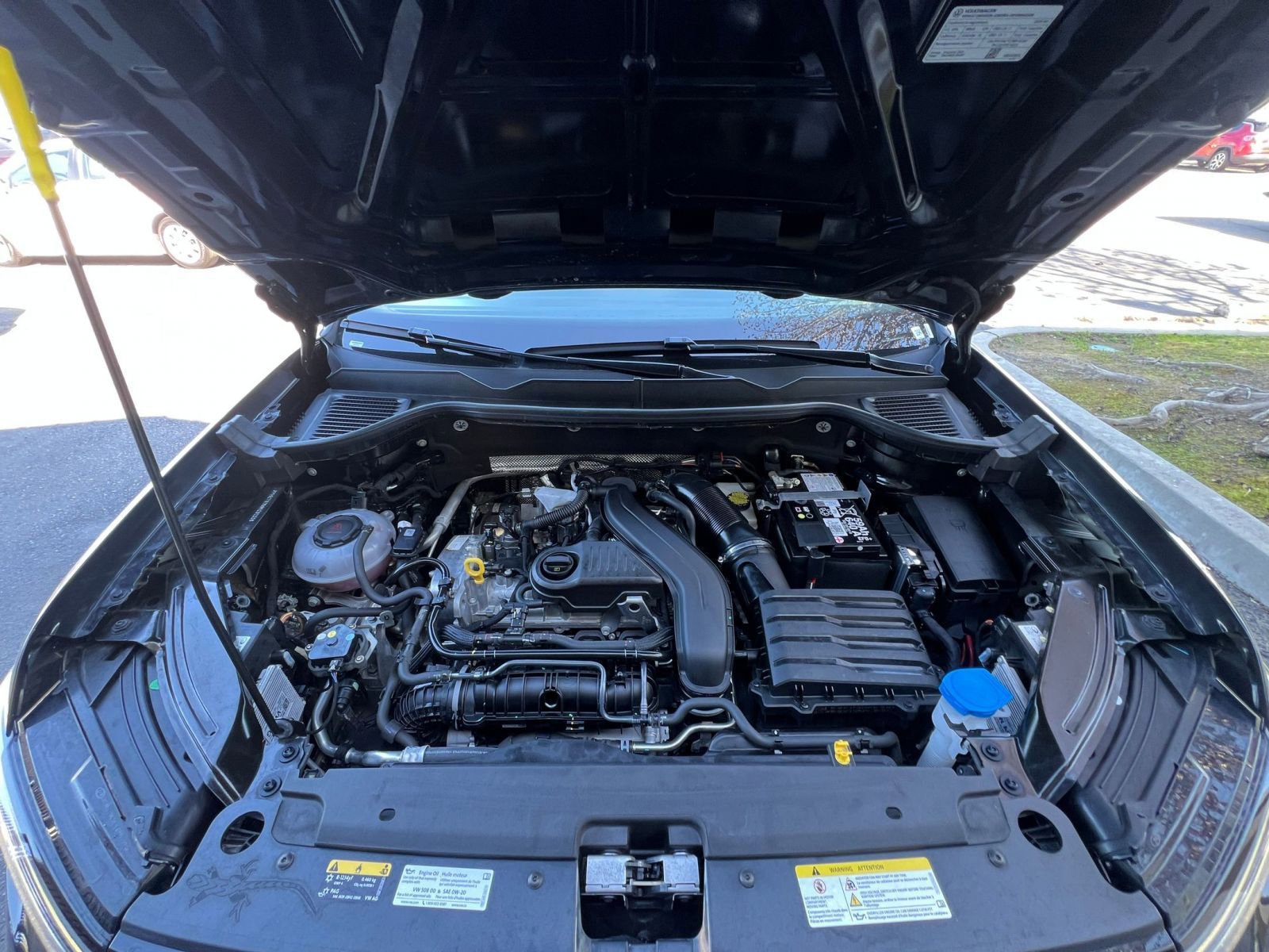 Used 2025 Volkswagen Taos SE image 33