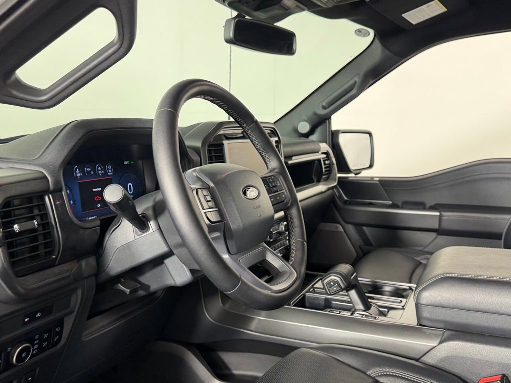 Used 2025 Ford F150 Lariat image 24