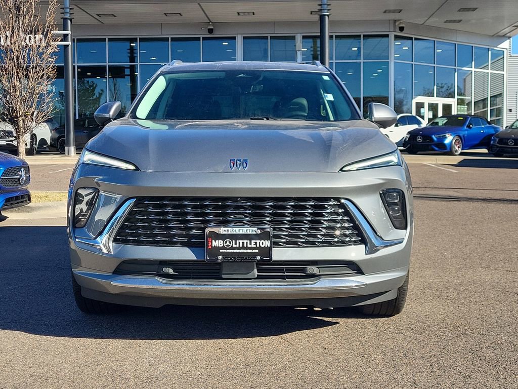 Used 2024 Buick Envision Avenir image 2