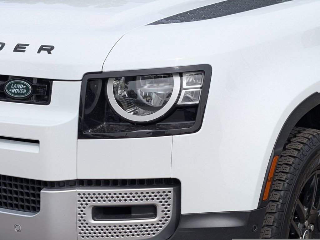 Used 2023 Land Rover Defender 110 S AWD/4WD image 10