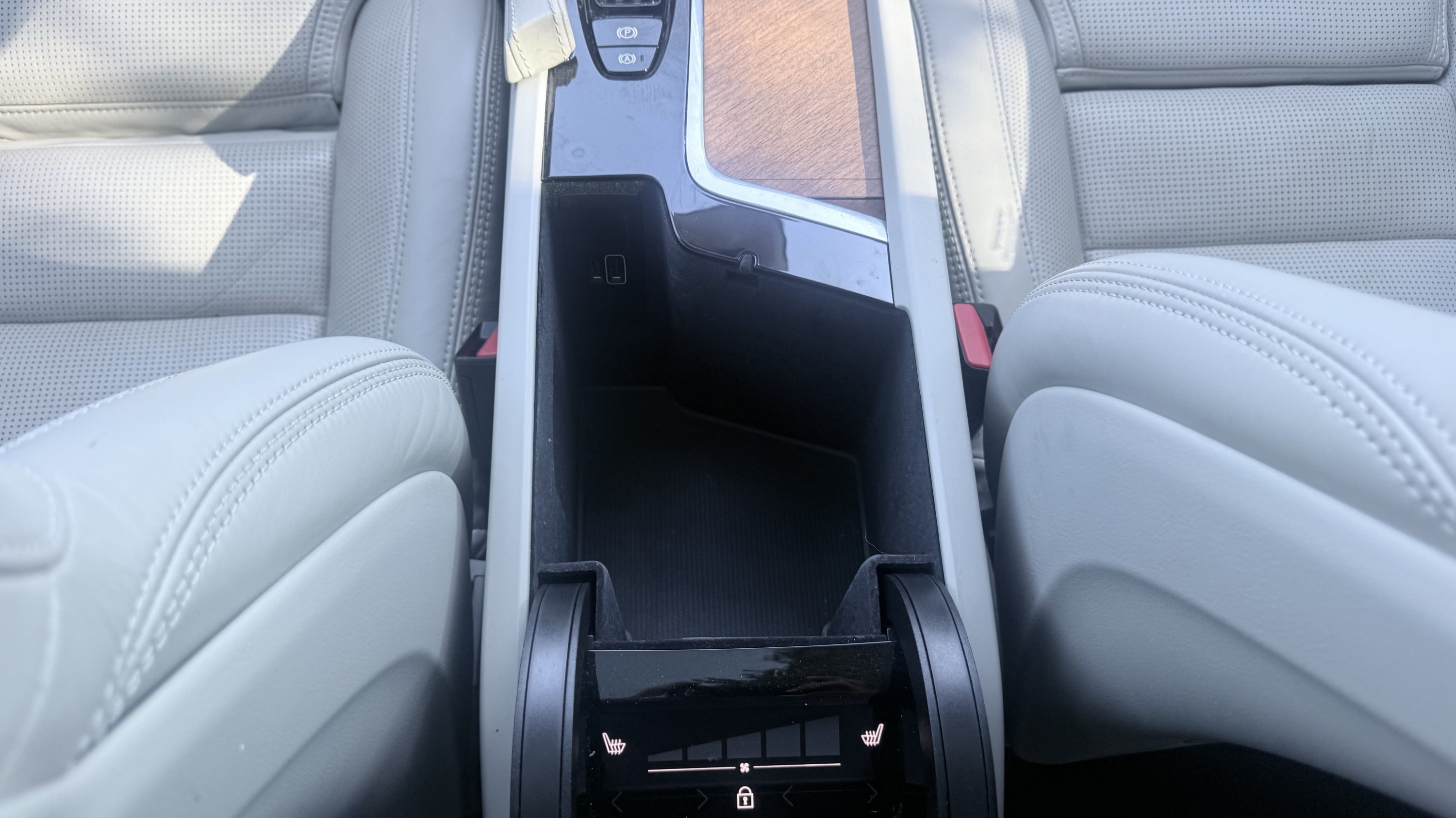 Used 2020 Volvo XC90 T6 Inscription w/ Protection Package Premier AWD/4WD image 39