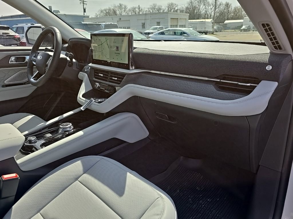 New 2026 Ford Explorer Platinum w/ LUX Leather Package image 53