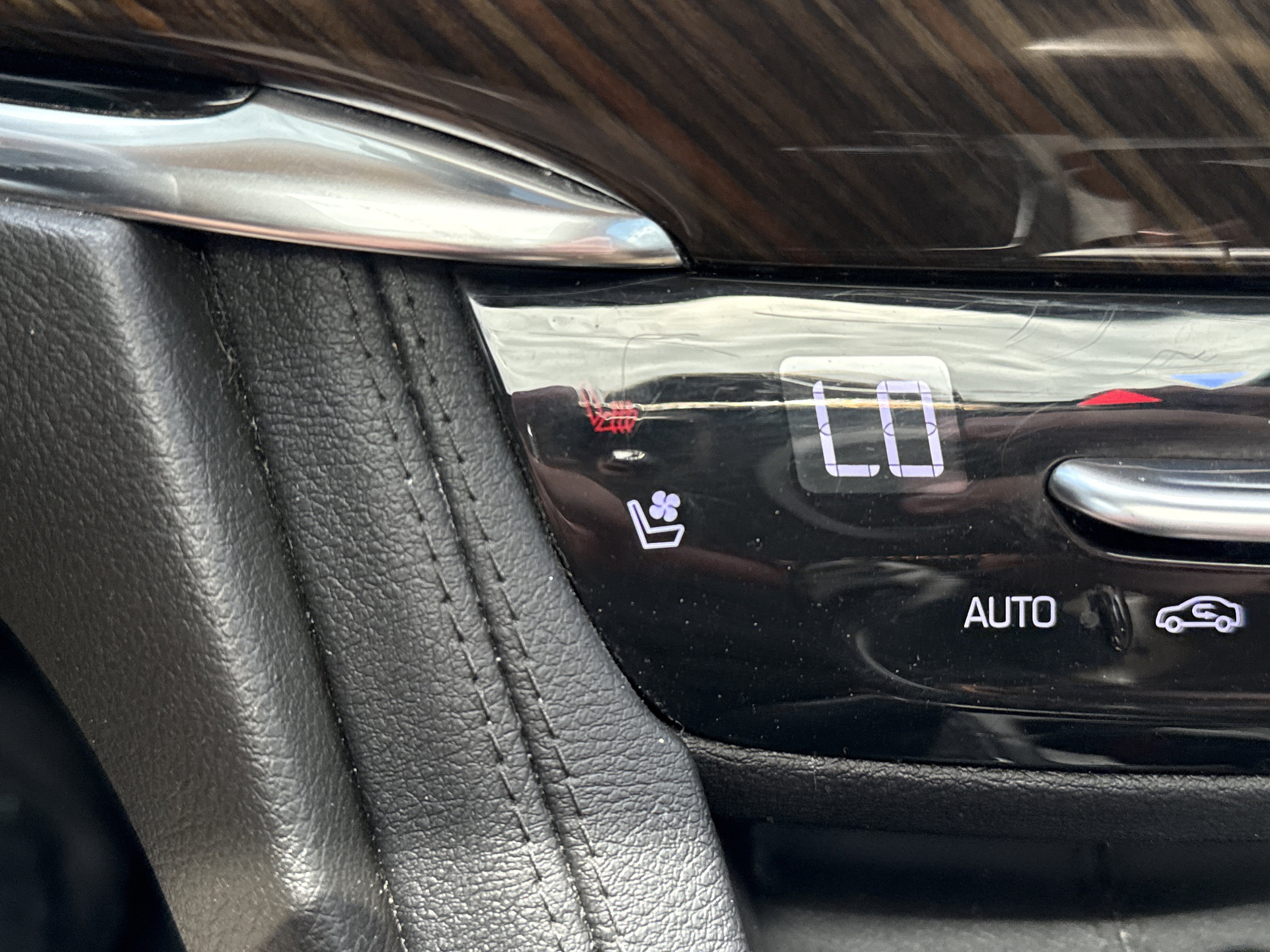 Used 2022 Cadillac XT6 Premium Luxury w/ Platinum Package AWD/4WD image 45